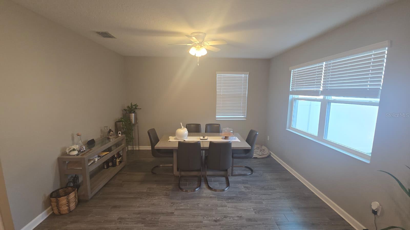 STOREY GROVE - Residential