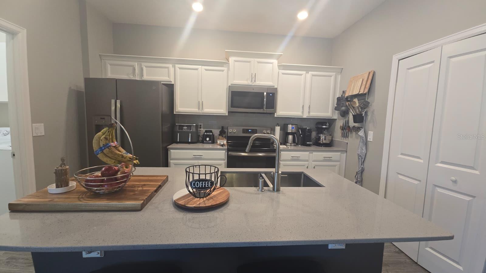 STOREY GROVE - Residential