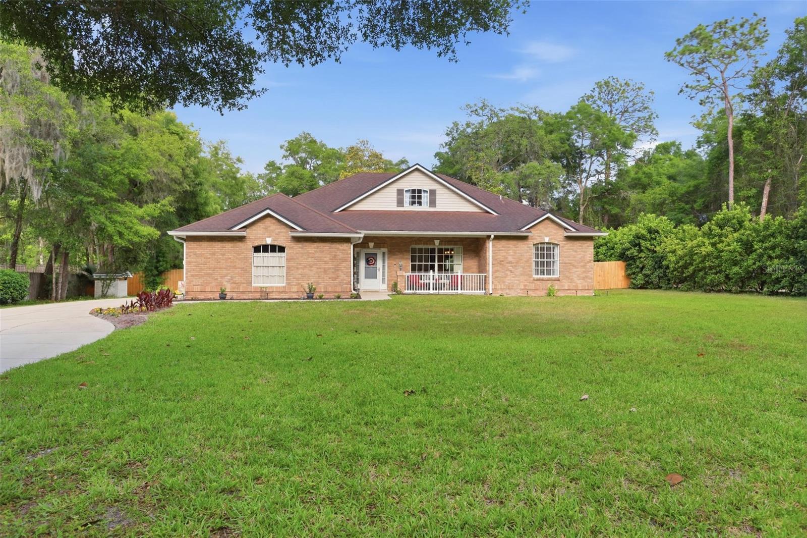 1661 WONDERING OAK LANE