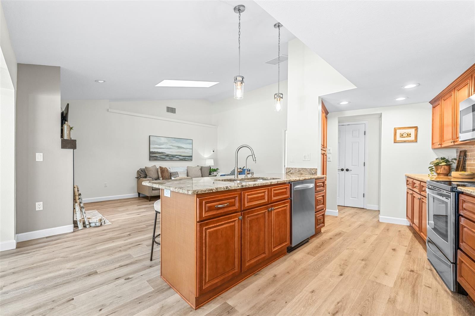 COUNTRY WOODS - Residential