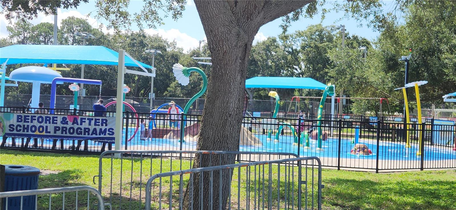 COUNTRY WOODS - Residential