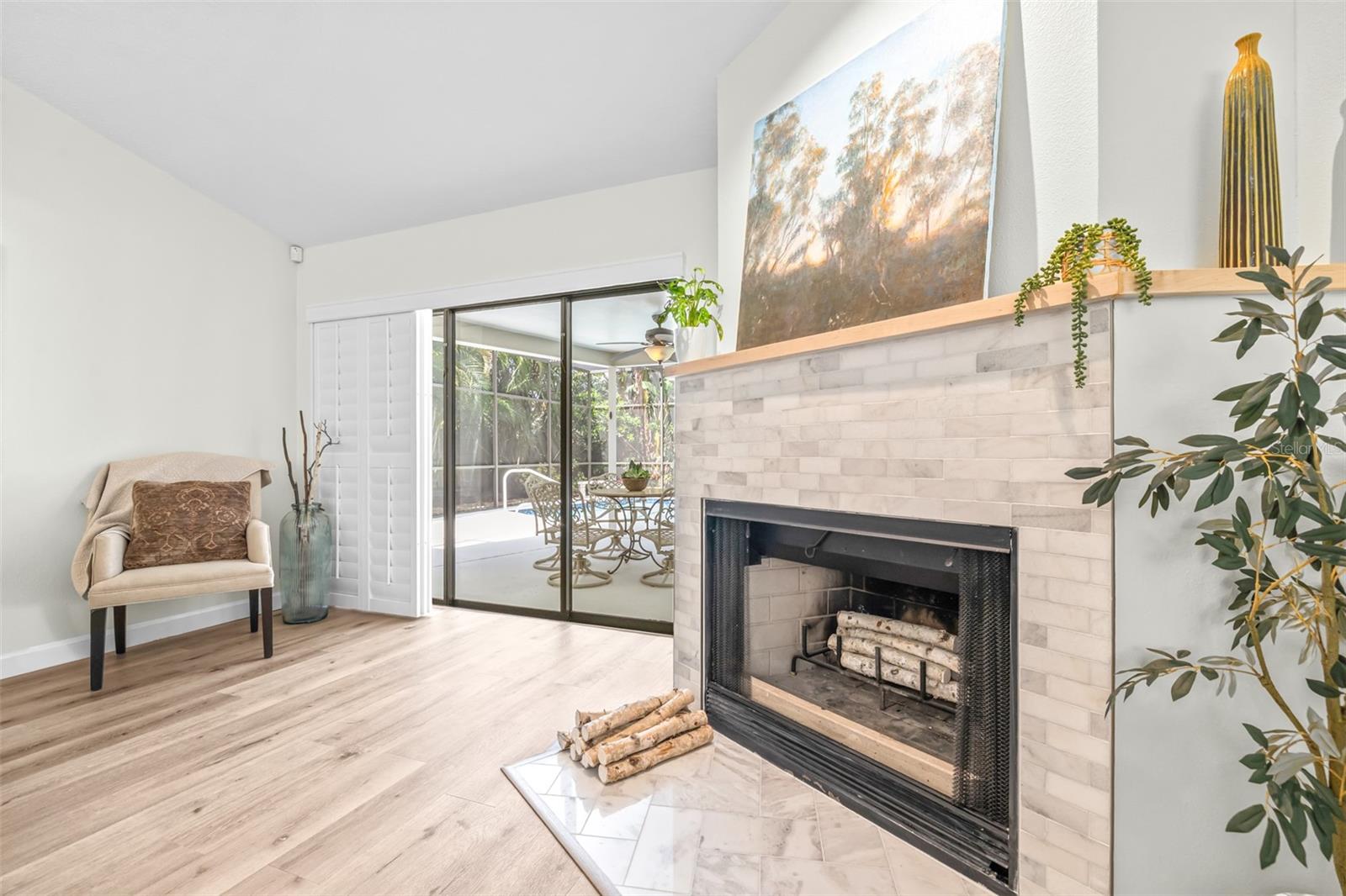 COUNTRY WOODS - Residential