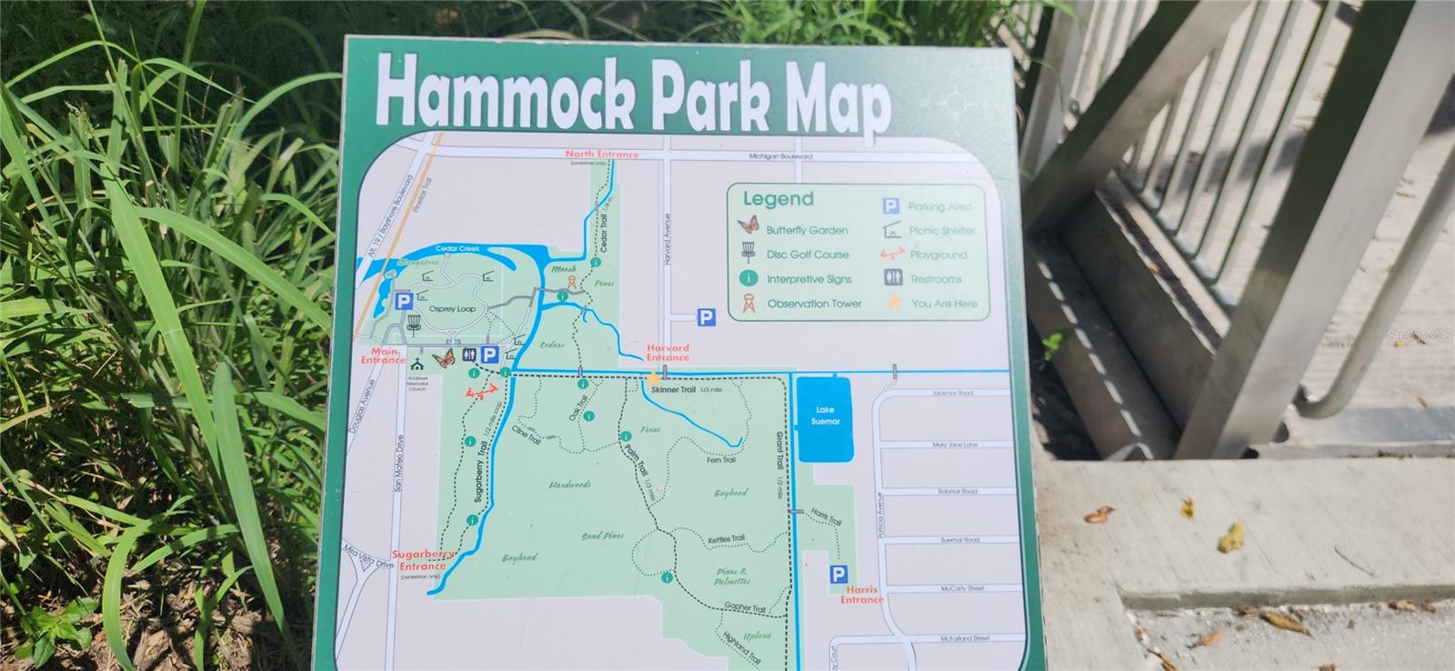 COUNTRY WOODS - Residential