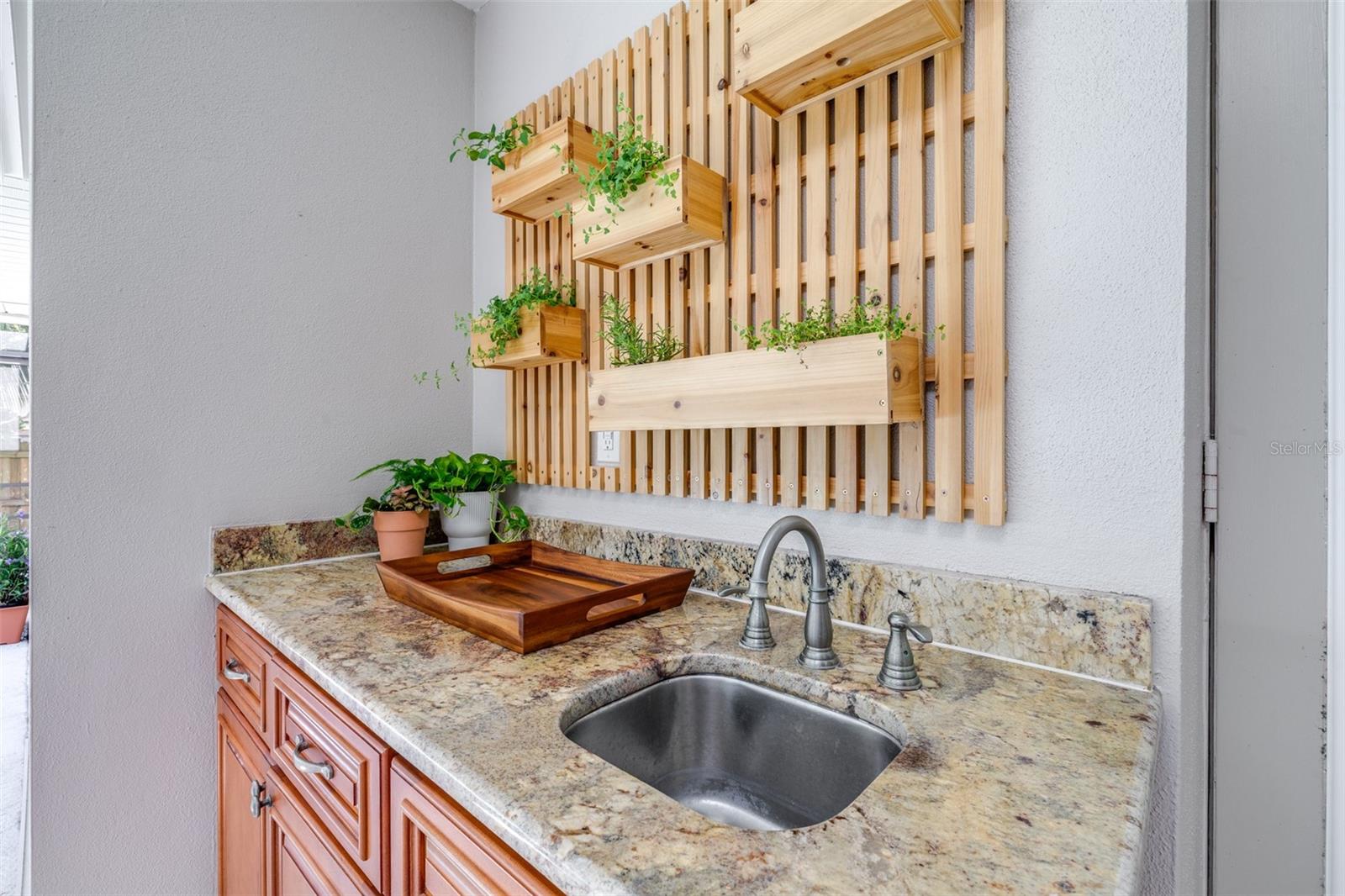 COUNTRY WOODS - Residential