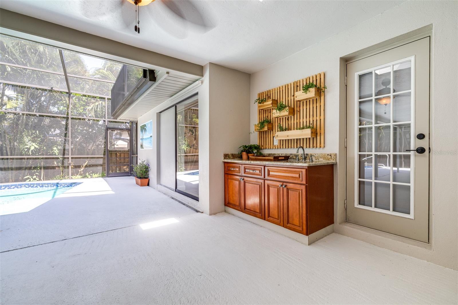 COUNTRY WOODS - Residential