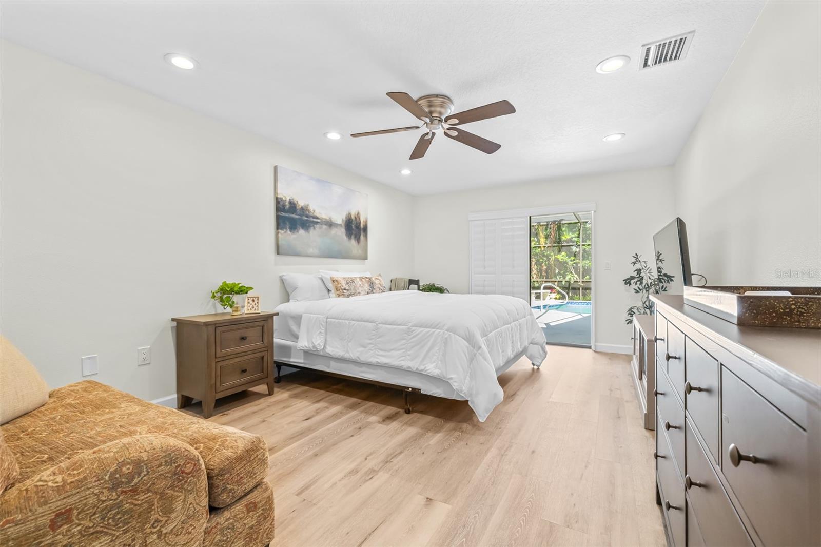 COUNTRY WOODS - Residential
