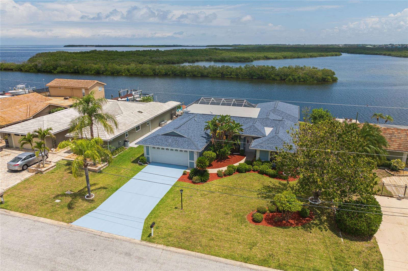 FLOR A MAR - Residential