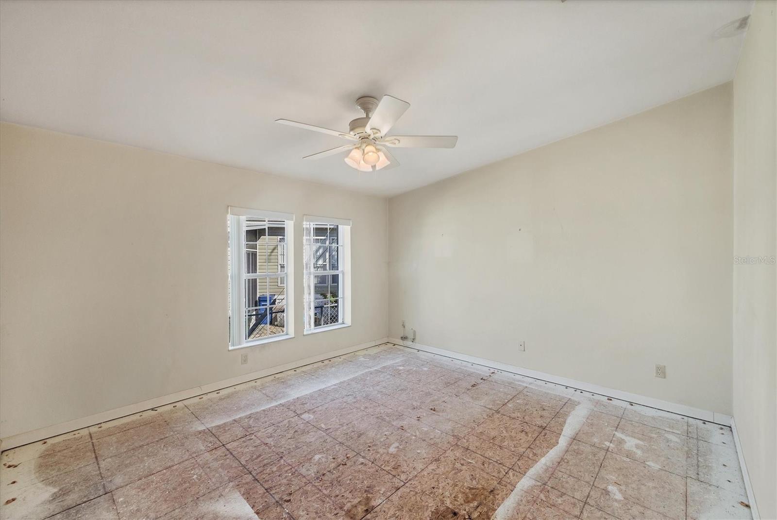 TRI-PAR ESTATES - Residential