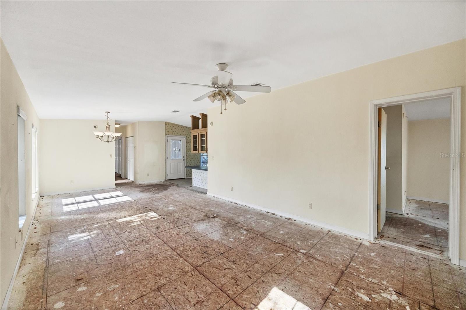 TRI-PAR ESTATES - Residential