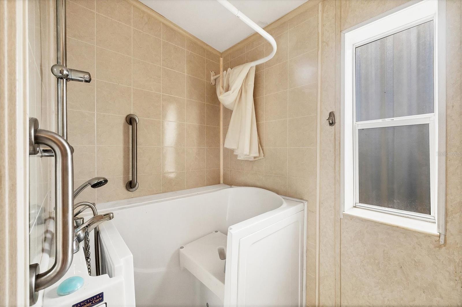 TRI-PAR ESTATES - Residential