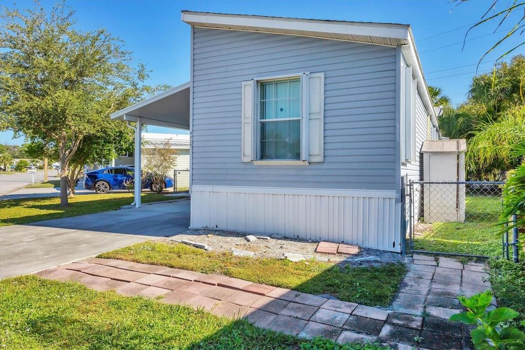 Photo of 4820 Sea Island Avenue, Sarasota, FL 34234 (MLS # A4669426)