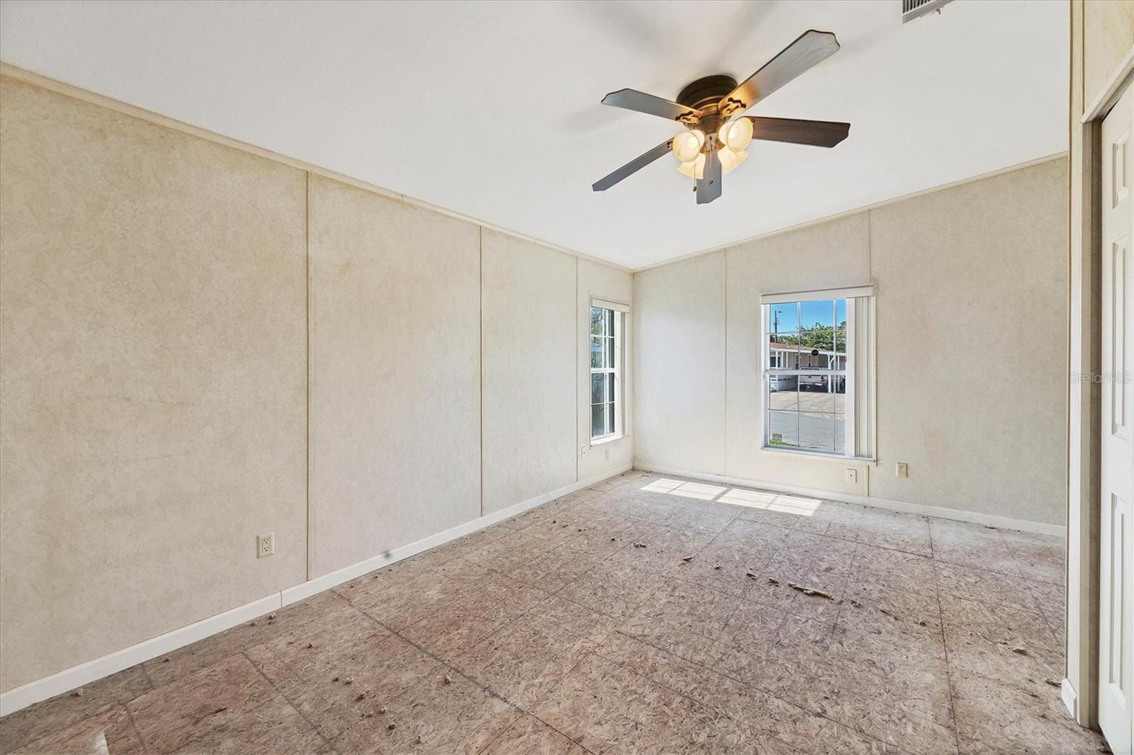 TRI-PAR ESTATES - Residential