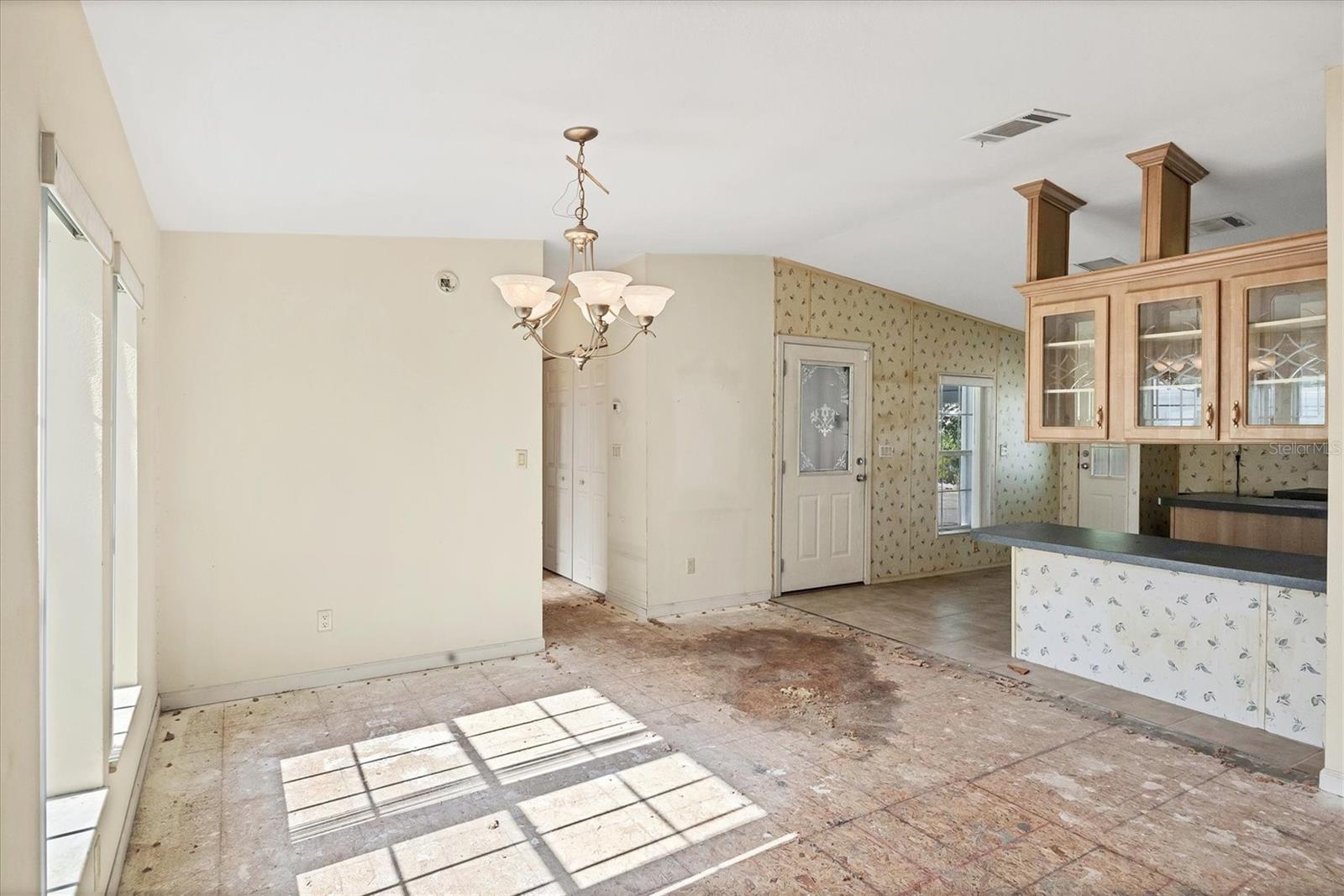 TRI-PAR ESTATES - Residential