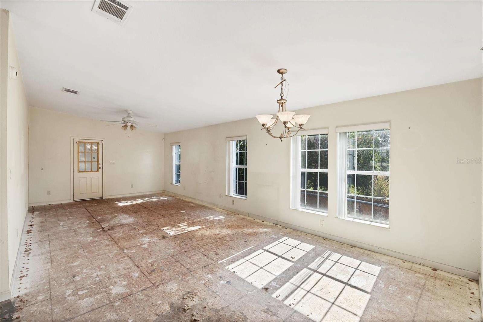 TRI-PAR ESTATES - Residential