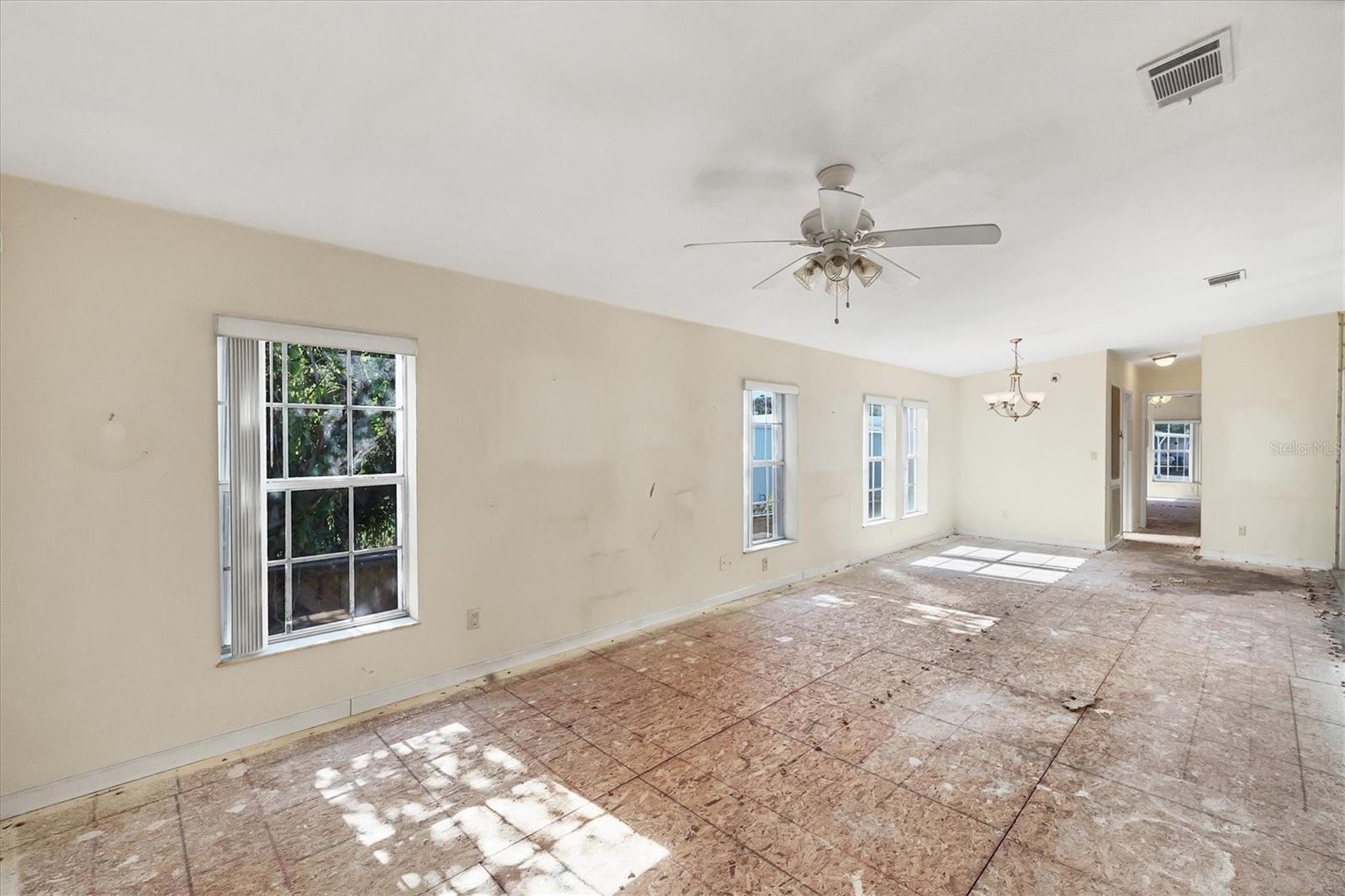 TRI-PAR ESTATES - Residential