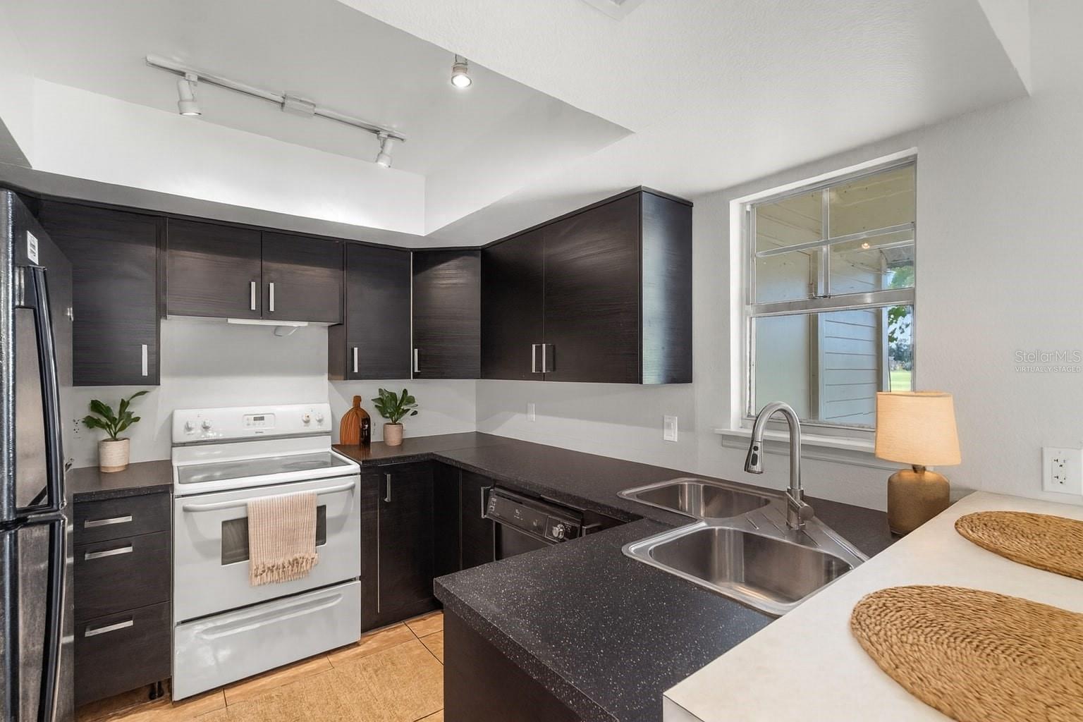 DEER RUN UNIT 14B - Residential