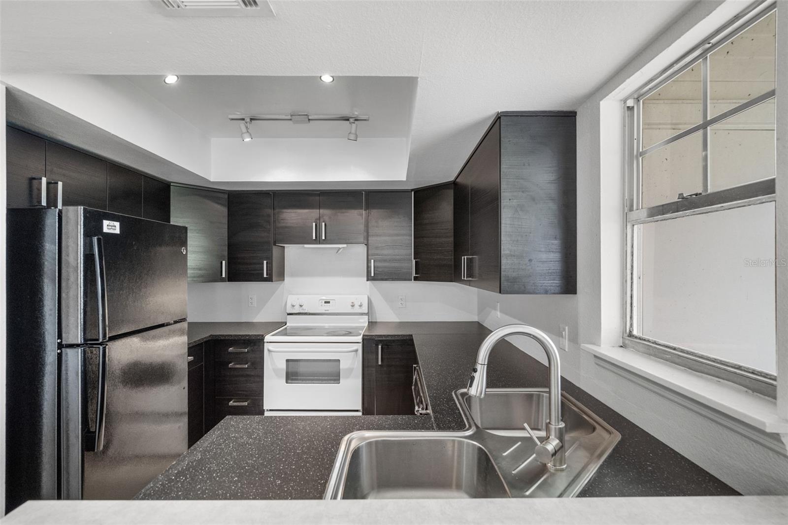 DEER RUN UNIT 14B - Residential