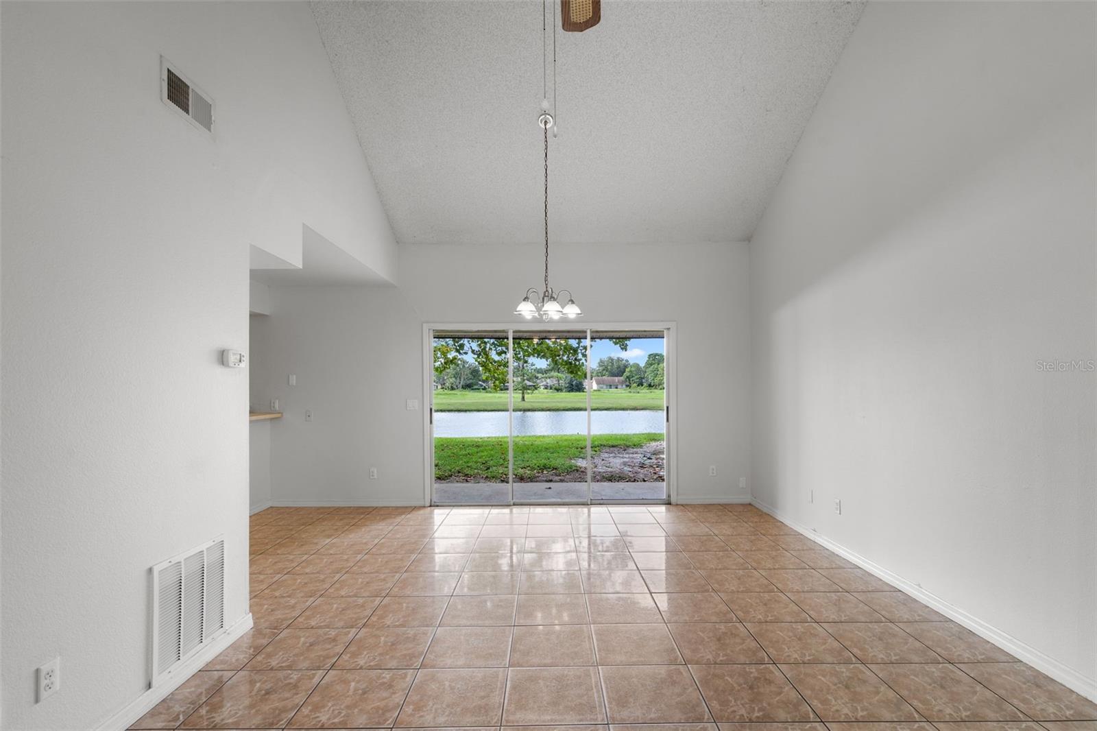 DEER RUN UNIT 14B - Residential