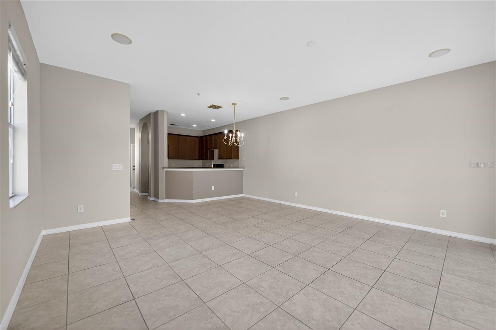 VILLA CAPRI/METROWEST - Residential