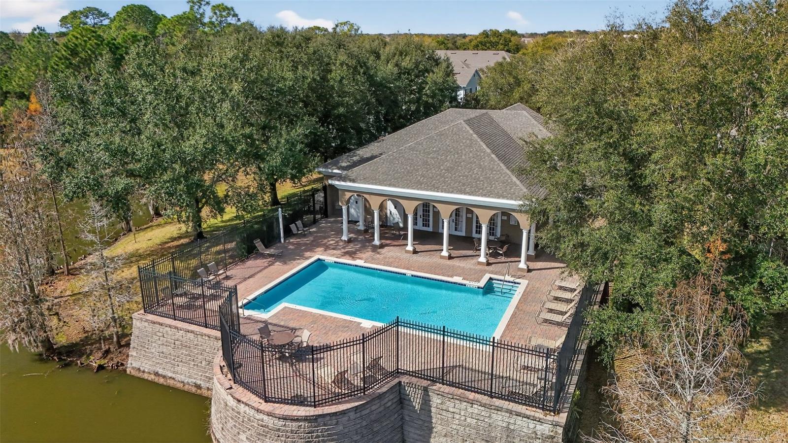 VILLA CAPRI/METROWEST - Residential