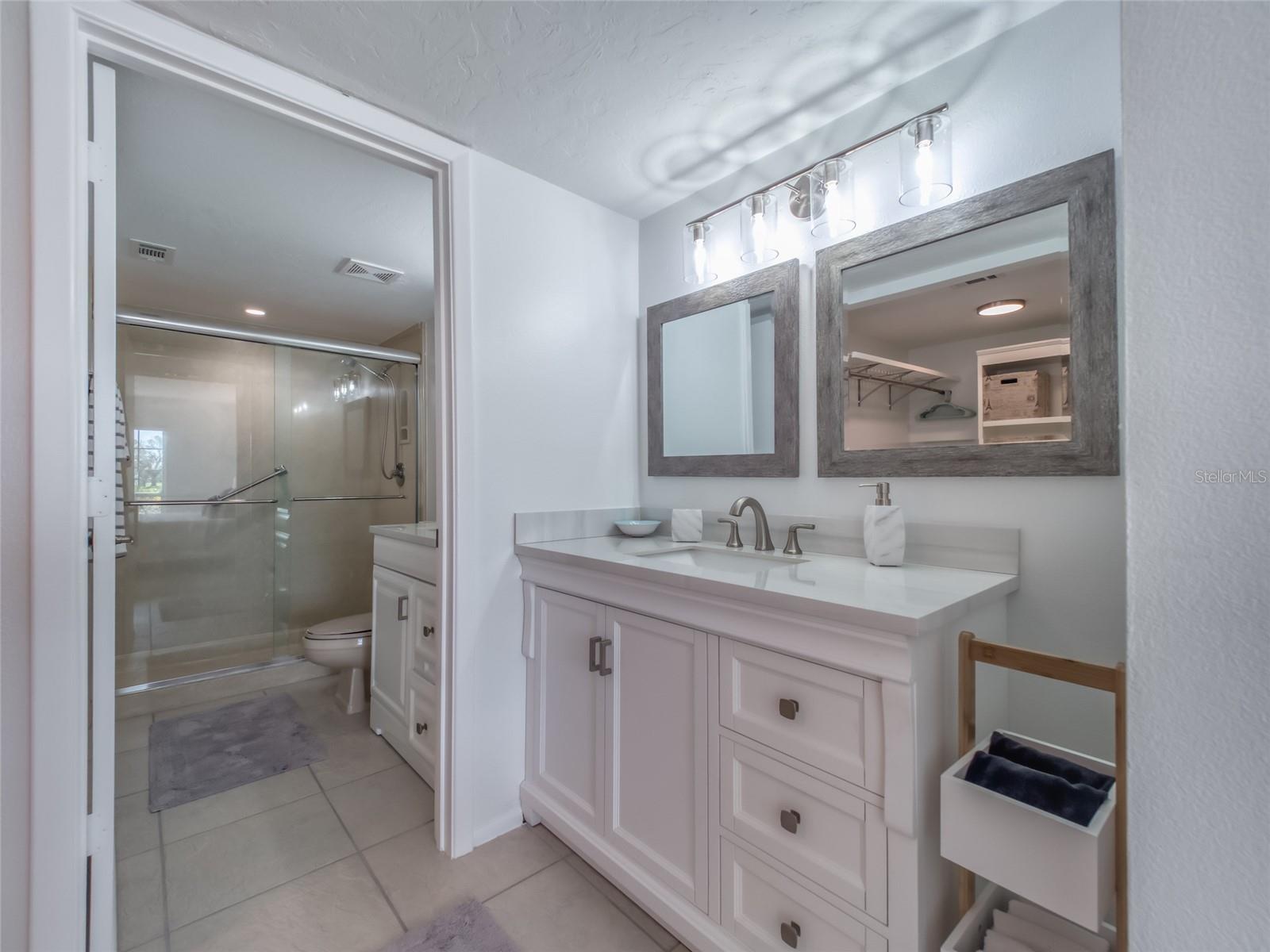 WEDGEWOOD LAKE - Residential