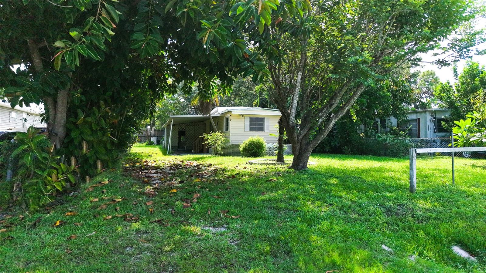 4863 VICTORIA AVENUE, SARASOTA, FL, 34233 3 4863 VICTORIA AVENUE