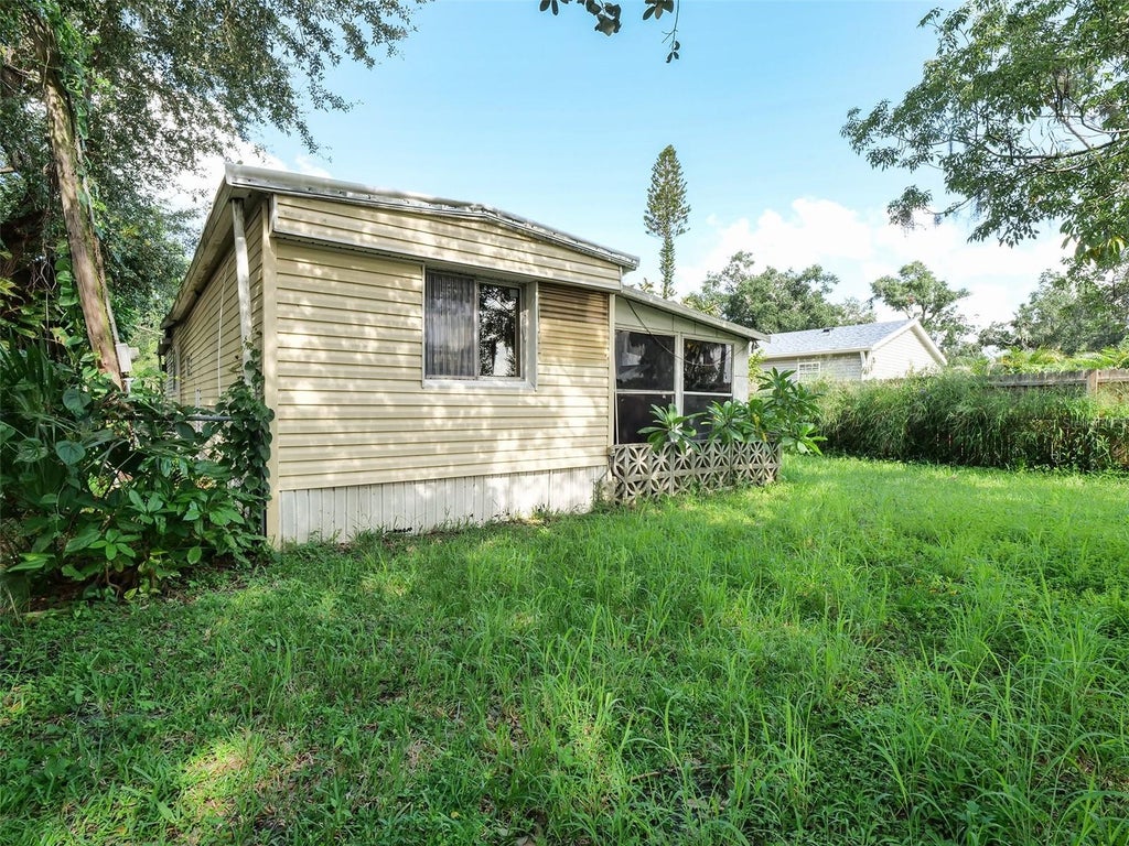 Photo of 4863 Victoria Avenue, Sarasota, FL 34233 (MLS # A4707518)
