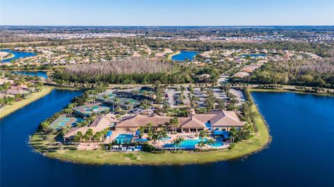 A home in WIMAUMA