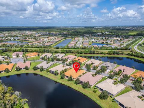 A home in WIMAUMA