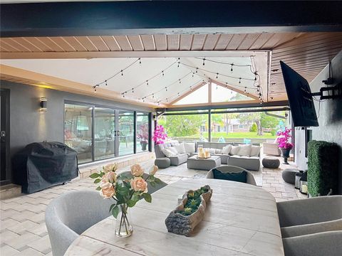 Tiny photo for 823 SW Kings Bay Drive, Crystal River, FL 34429 (MLS # TB8467854)