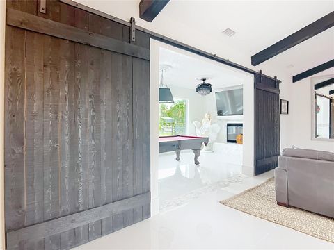 Tiny photo for 823 SW Kings Bay Drive, Crystal River, FL 34429 (MLS # TB8467854)