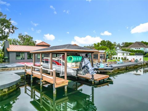 Tiny photo for 823 SW Kings Bay Drive, Crystal River, FL 34429 (MLS # TB8467854)