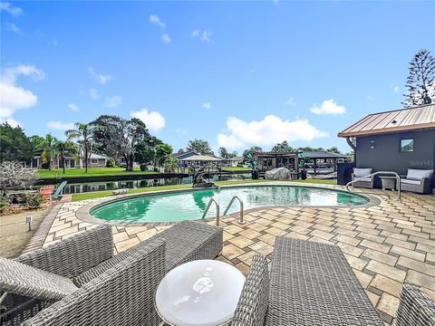 Tiny photo for 823 SW Kings Bay Drive, Crystal River, FL 34429 (MLS # TB8467854)