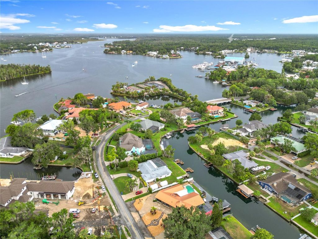 Photo of 823 SW Kings Bay Drive, Crystal River, FL 34429 (MLS # TB8467854)