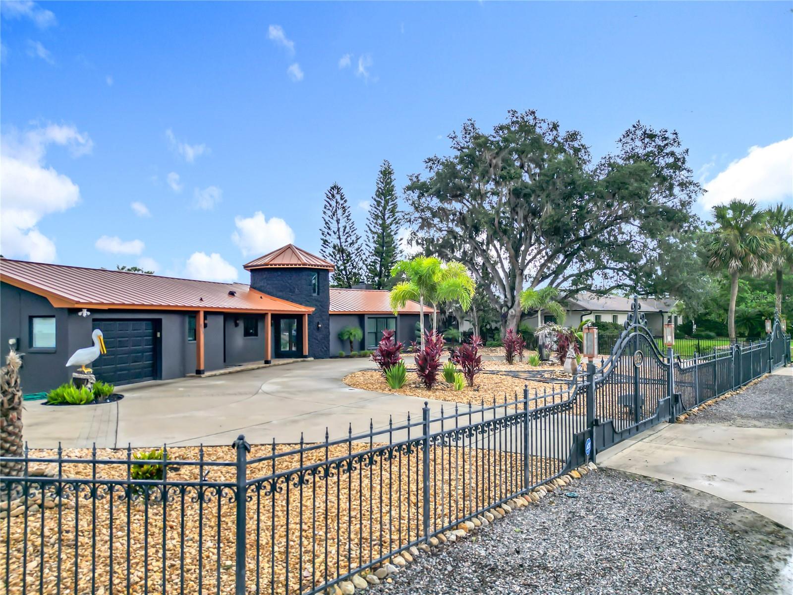 SPRINGS O PARADISE UNIT 02 - Residential