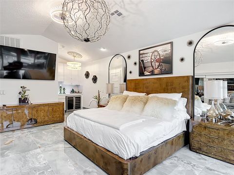 Tiny photo for 823 SW Kings Bay Drive, Crystal River, FL 34429 (MLS # TB8467854)