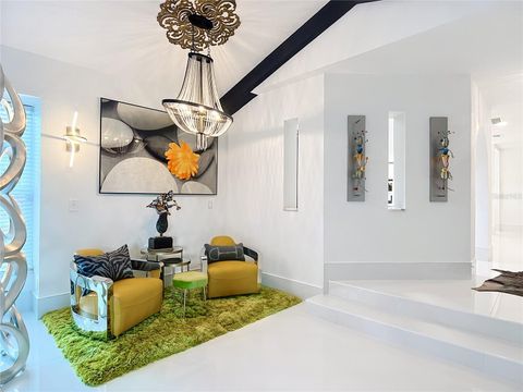 Tiny photo for 823 SW Kings Bay Drive, Crystal River, FL 34429 (MLS # TB8467854)