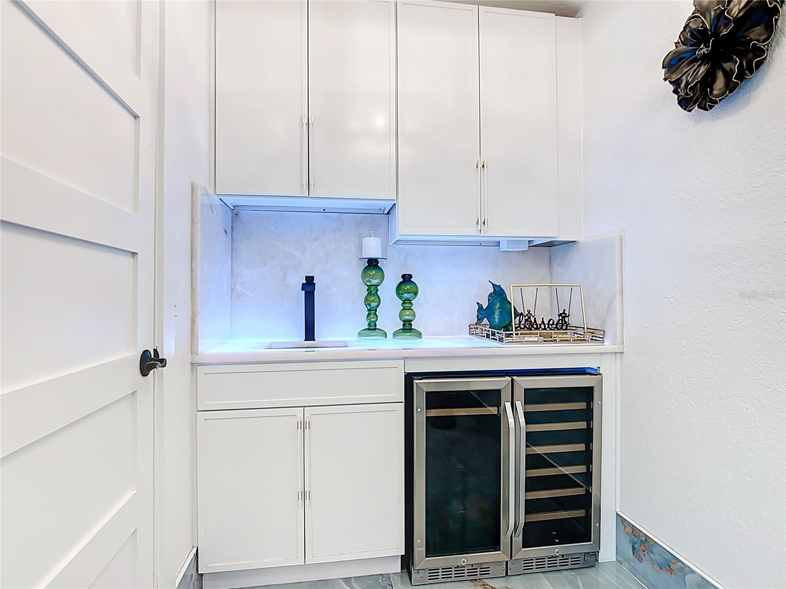 SPRINGS O PARADISE UNIT 02 - Residential