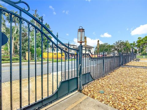 Tiny photo for 823 SW Kings Bay Drive, Crystal River, FL 34429 (MLS # TB8467854)