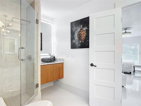 Tiny photo for 823 SW Kings Bay Drive, Crystal River, FL 34429 (MLS # TB8467854)