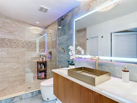 Tiny photo for 823 SW Kings Bay Drive, Crystal River, FL 34429 (MLS # TB8467854)