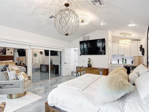 Tiny photo for 823 SW Kings Bay Drive, Crystal River, FL 34429 (MLS # TB8467854)