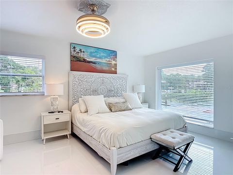 Tiny photo for 823 SW Kings Bay Drive, Crystal River, FL 34429 (MLS # TB8467854)