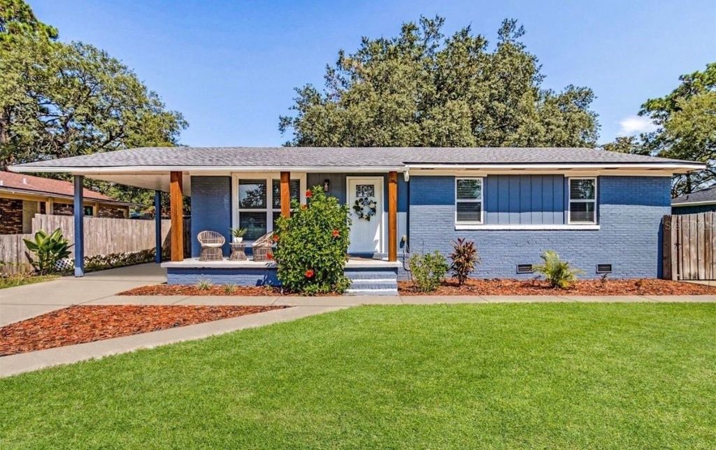 Photo of 924 Division Street, Fernandina Beach, FL 32034 (MLS # TB8476165)