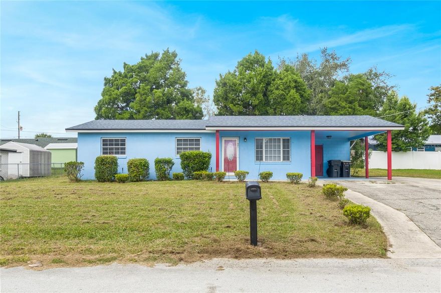 One or more photo(s) has been virtually staged. Welcome to 926 Everett St, a charming 3-bedroom, 1.5-bathroom gem nestled in the heart of Lake Alfred, with paid off solar panels and a cozy backyard! This home offers both comfort and functionality. As you enter, you are greeted by a spacious living room, perfect for relaxing or entertaining. Beyond the living area, the kitchen awaits, featuring an oversized sink, beautiful backsplash, and modern sliding doors that open to a cozy backyard complete with a small fire-pit, ideal for outdoor gatherings. Adjacent to the kitchen is a charming dinette area that gives access to a conveniently located laundry room, with entrance from the covered carport. The hallway from the living room will lead you into two of the bedrooms and their full bathroom. You'll also find a linen and coat closet for extra storage. At the end of the hallway, the master bedroom offers privacy and comfort, with an en-suite half bathroom. The house is bathed in natural sunlight throughout, and the fully paid-off solar panels are a fantastic bonus, offering energy savings for years to come. Conveniently located near major cities such as Winter Haven, Lakeland, Davenport, Haines City and Auburndale. Don’t miss out on this move-in ready home with a blend of modern amenities and cozy charm and call today for a private showing!

Additional features for the rooms: kitchen and full bath with solid surface counters.
