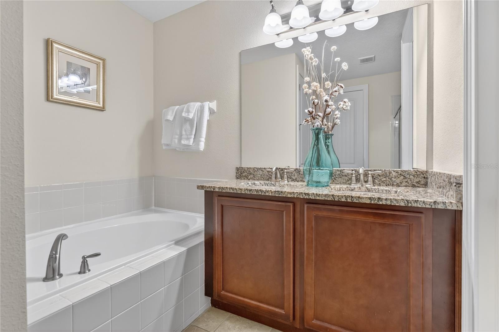 REUNION WEST PH 1 WEST & AMENT CTR RPLT - Residential