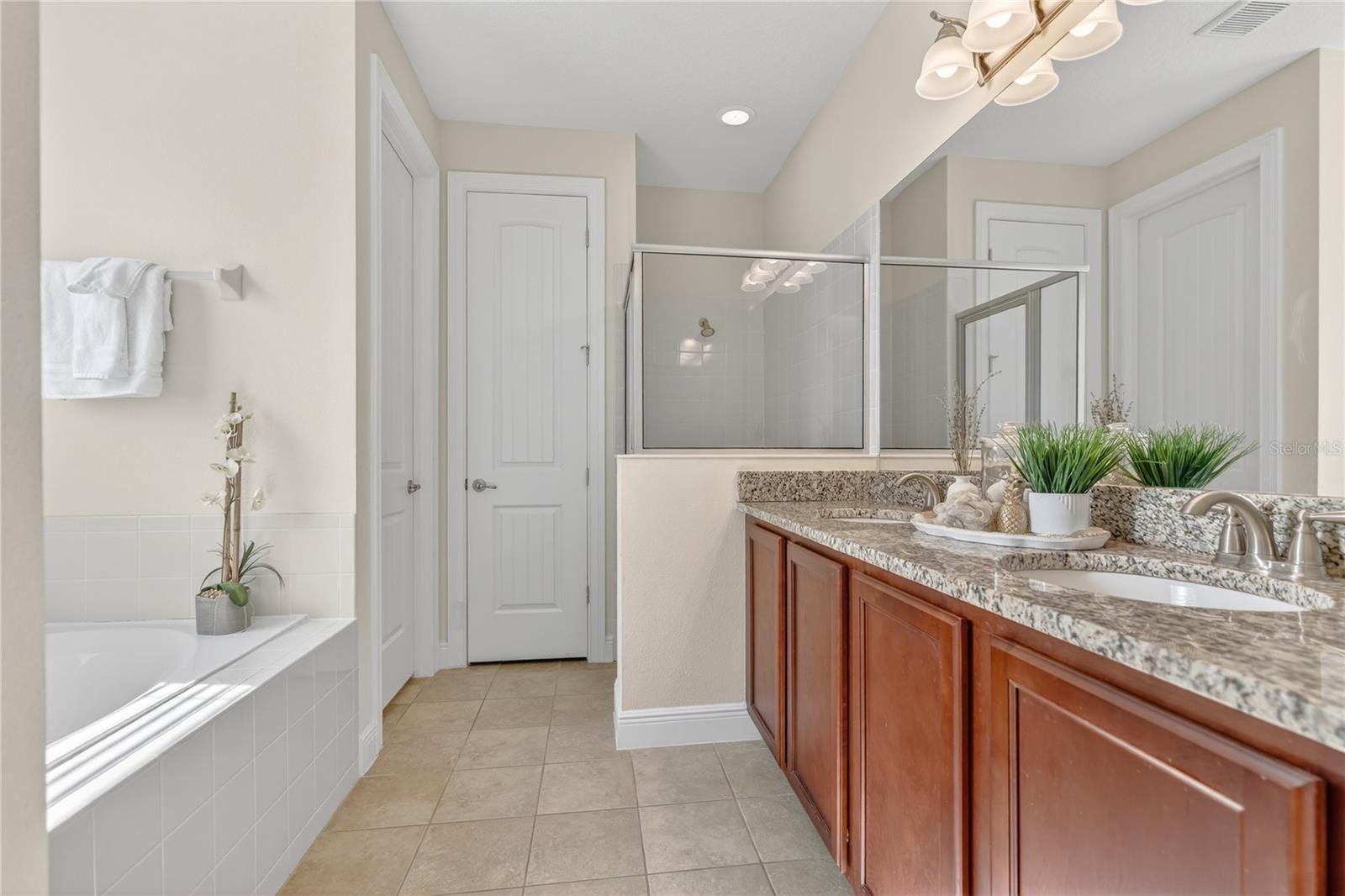 REUNION WEST PH 1 WEST & AMENT CTR RPLT - Residential