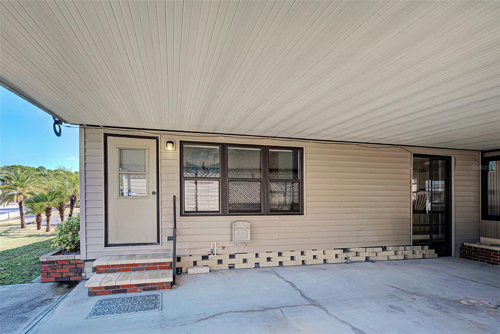 POLYNESIAN VILLAGE - Residential