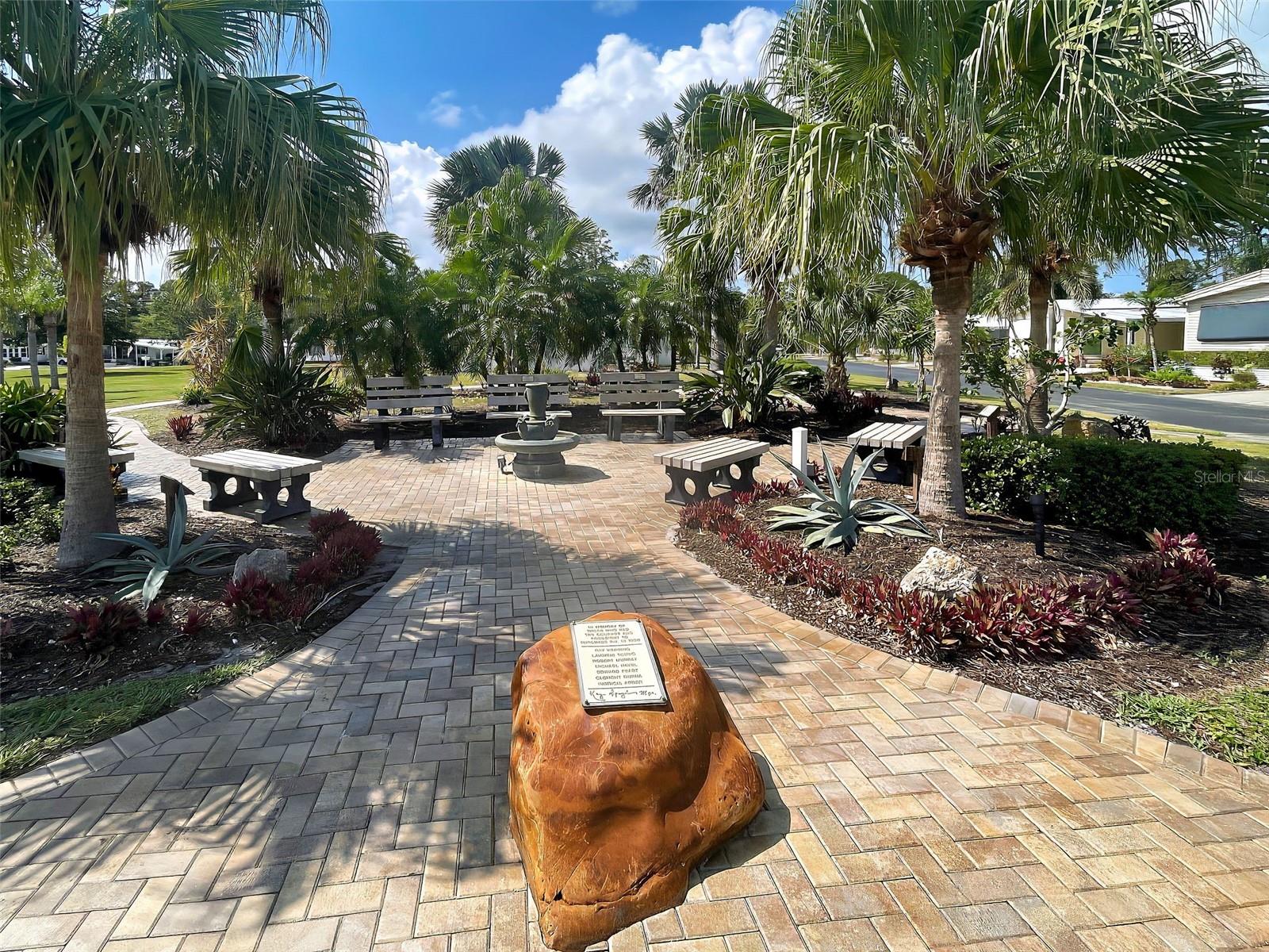 POLYNESIAN VILLAGE - Residential