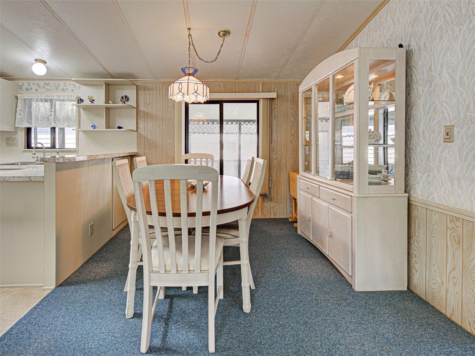 POLYNESIAN VILLAGE - Residential